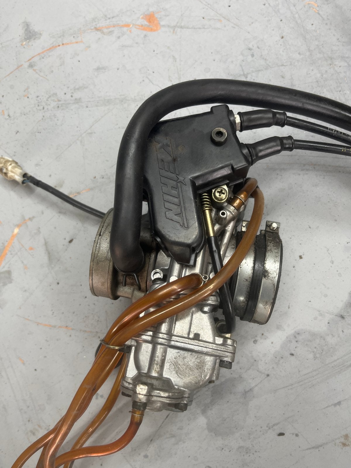 39mm Keihin carburateur KTM EXC 450 (2004) compleet, Motoren, Ophalen, Gebruikt
