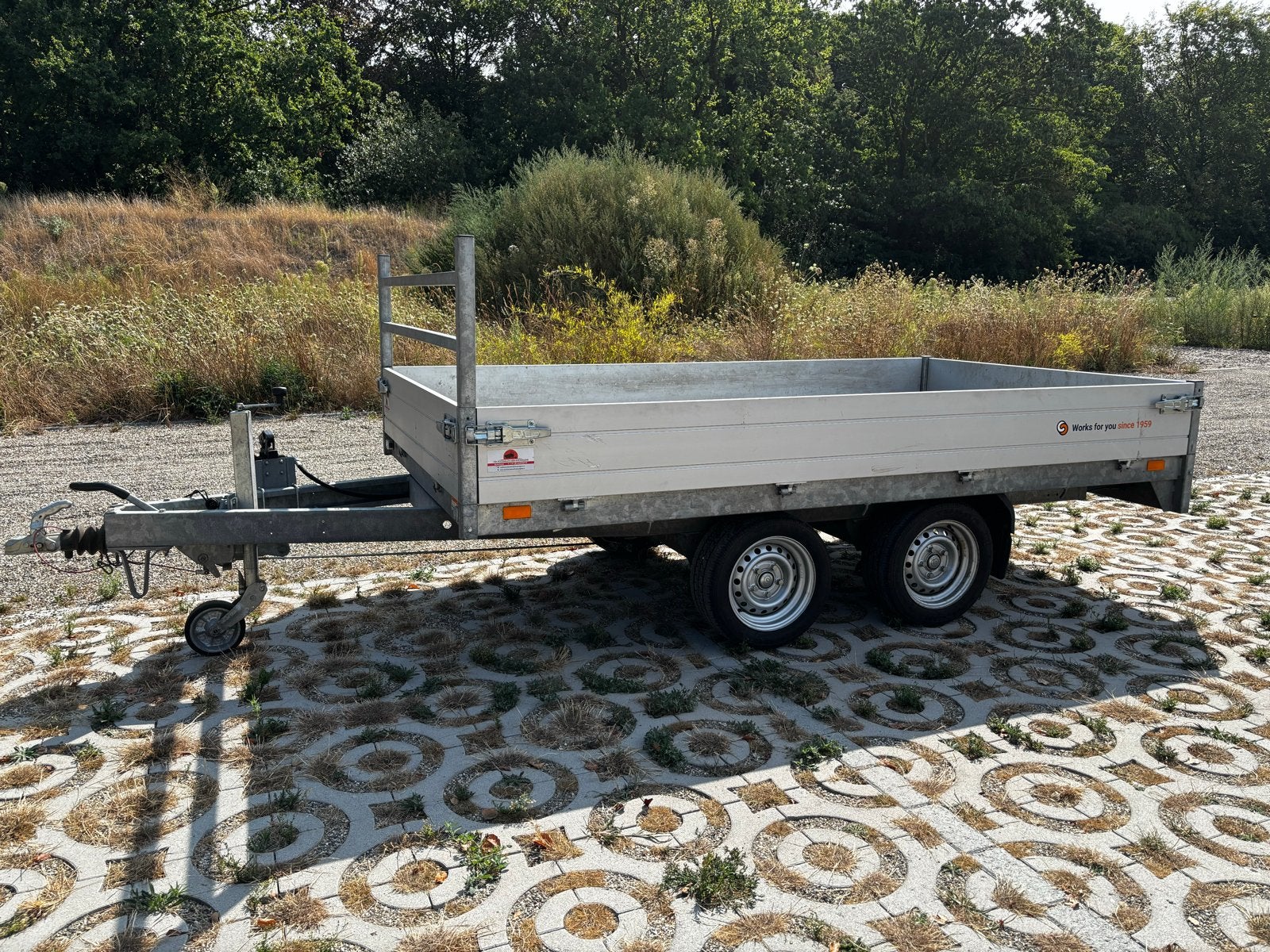 Saris aanhanger 2700 kg - Dubbelasser kipper plateau, Ophalen, Zo goed als nieuw