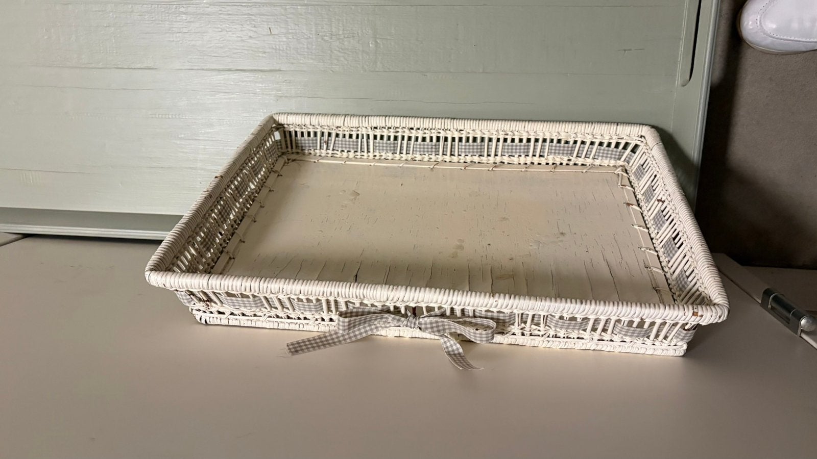 Brocante rieten dienblad - Wit met ruitjes lint, Ophalen, Gebruikt, Rechthoekig, Overige materialen
