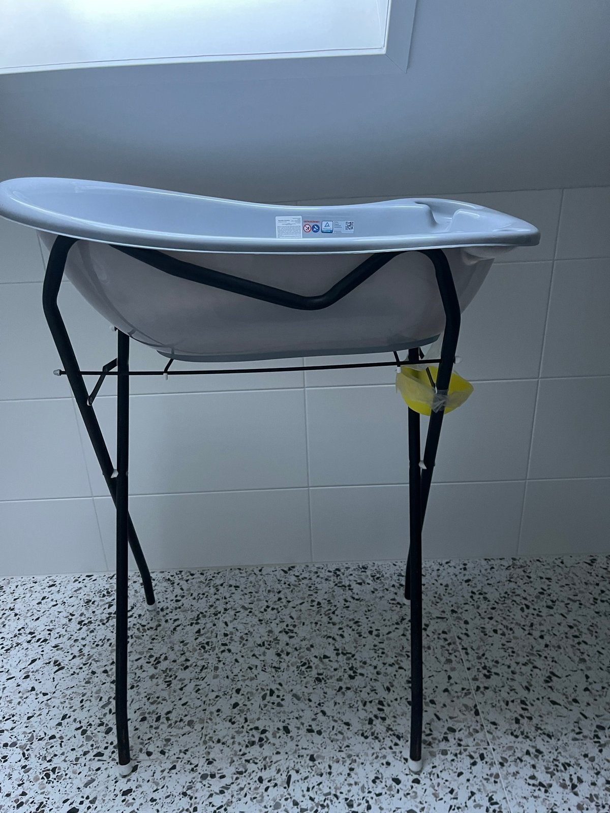 Standaard voor baby badje (badje zelf niet inbegrepen), Kinderen en Baby's, Badjes en Verzorging, Zo goed als nieuw, Badje, Standaard