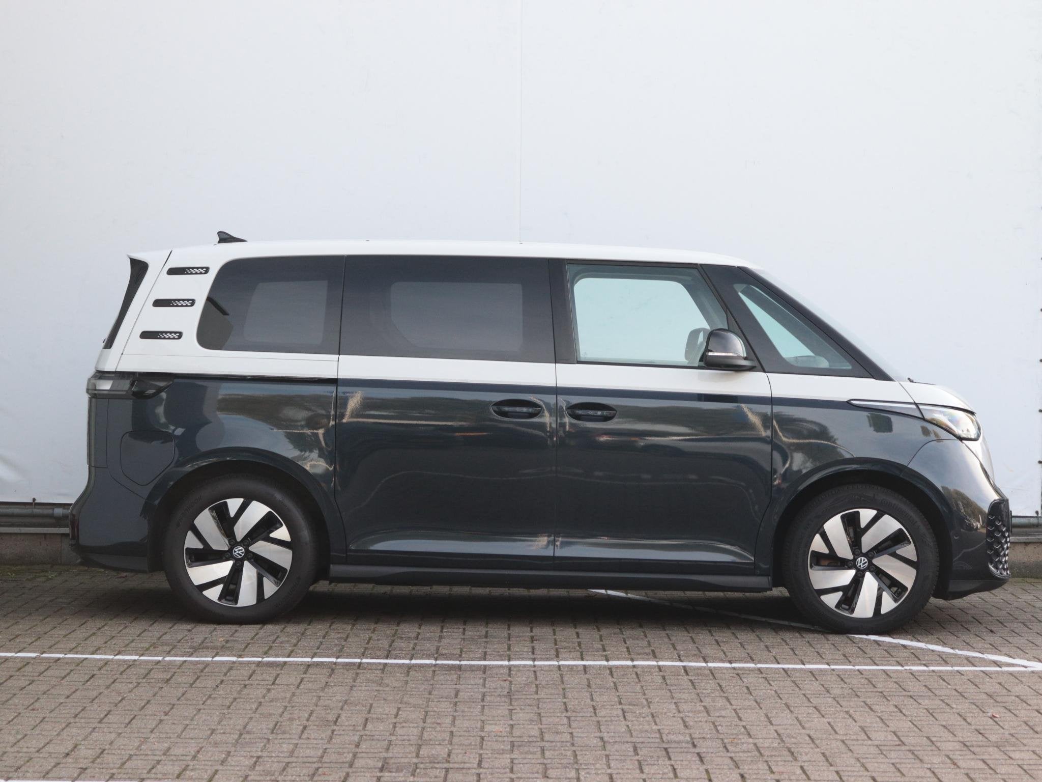 Volkswagen ID. Buzz 1st Max 77kWh | Trekhaak | 360° Camera, Automaat, Gebruikt, 2359 kg, Wit