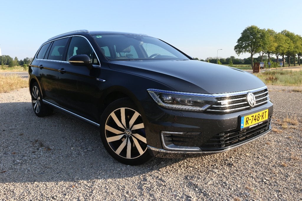 Volkswagen Passat 1.4 TSI Phev 218pk 6-DSG 2018 Grijs, Leder en Stof, Plug-in hybride, Grijs, 1600 kg