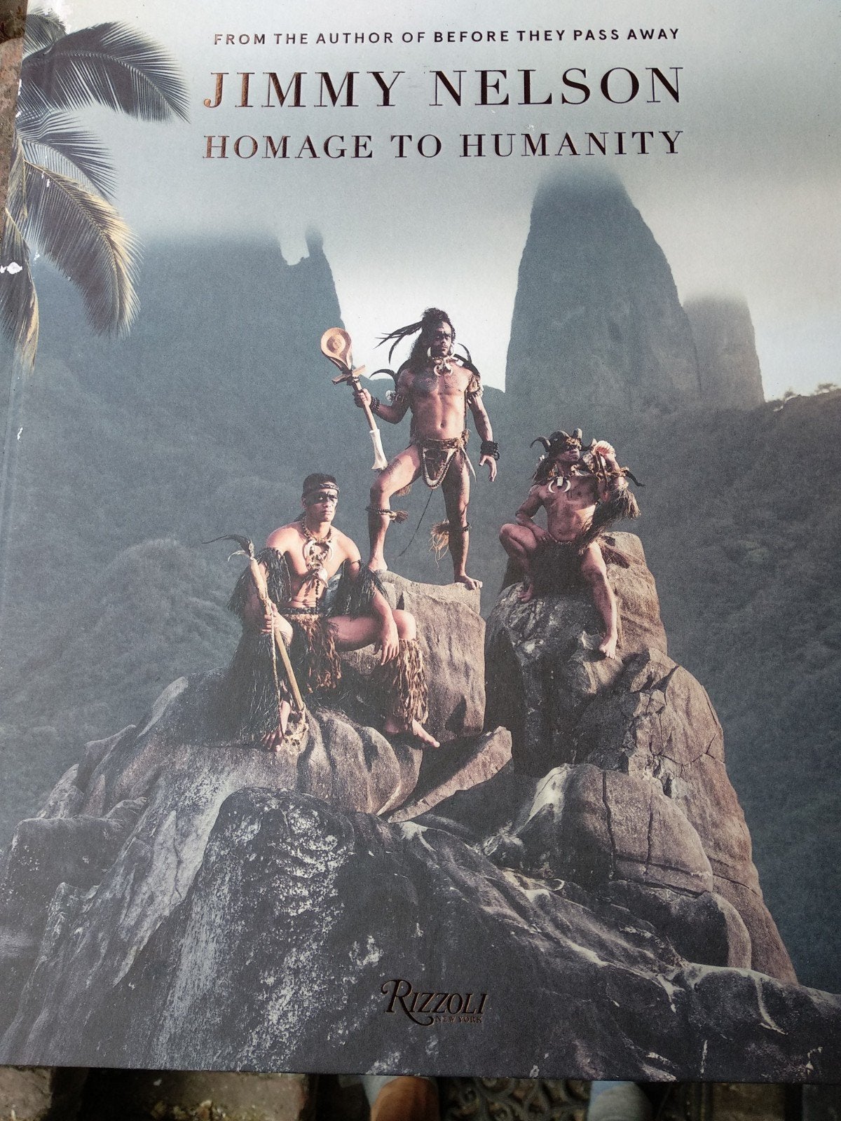 Jimmy Nelson - Homage to Humanity (Fotoboek), Boeken, Ophalen of Verzenden, Zo goed als nieuw, Fotografie algemeen, Jimmy Nelson