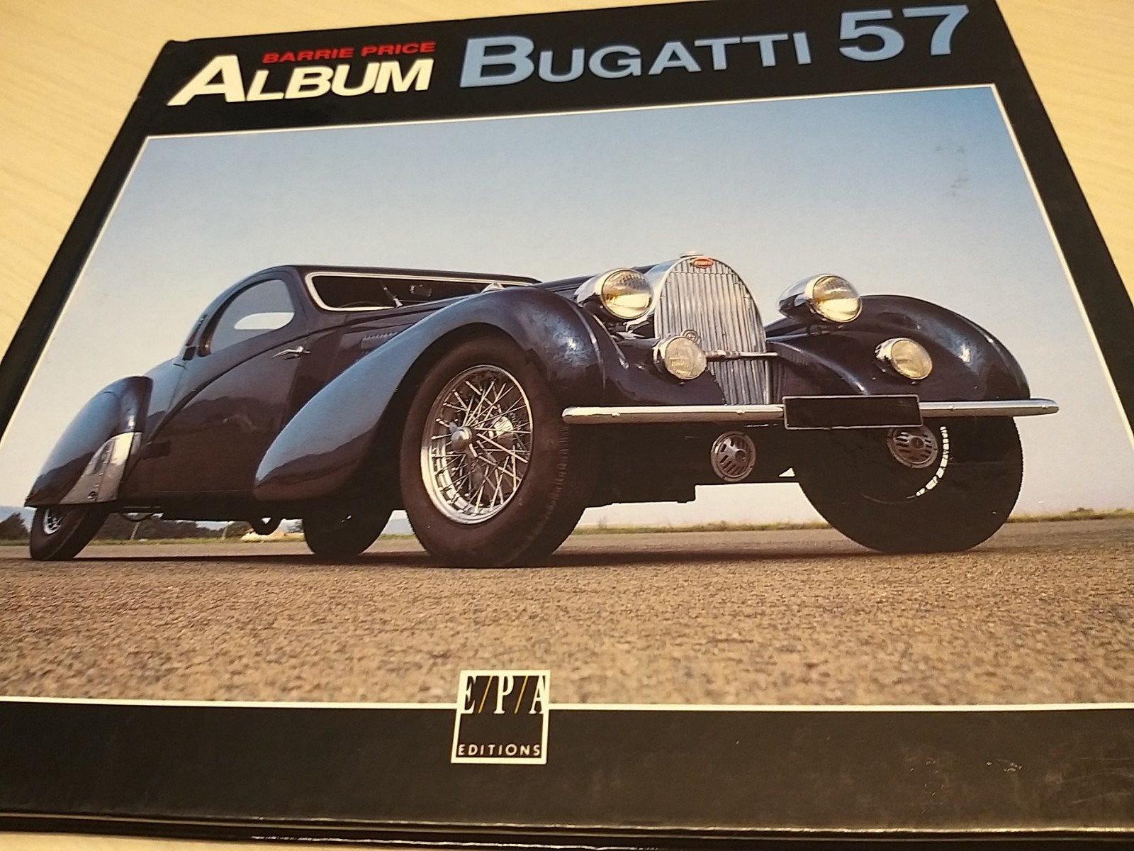 hardcover dik Bugatti boek alle modellen vele foto's izgst, Ophalen of Verzenden, Zo goed als nieuw, Overige merken