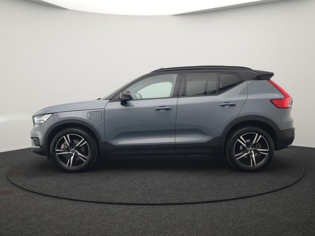 Volvo XC40 T5 Recharge R-Design PHEV 262pk Dealer O.H. | Pan, Auto's, Volvo, Zwart, Plug-in hybride, Bedrijf, Hybride Elektrisch/Benzine