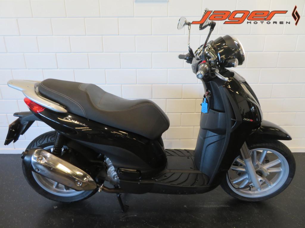 Piaggio CARNABY 300 ZEER FRAAI! (bj 2010), Motoren, Motoren | Piaggio, Bedrijf, Scooter