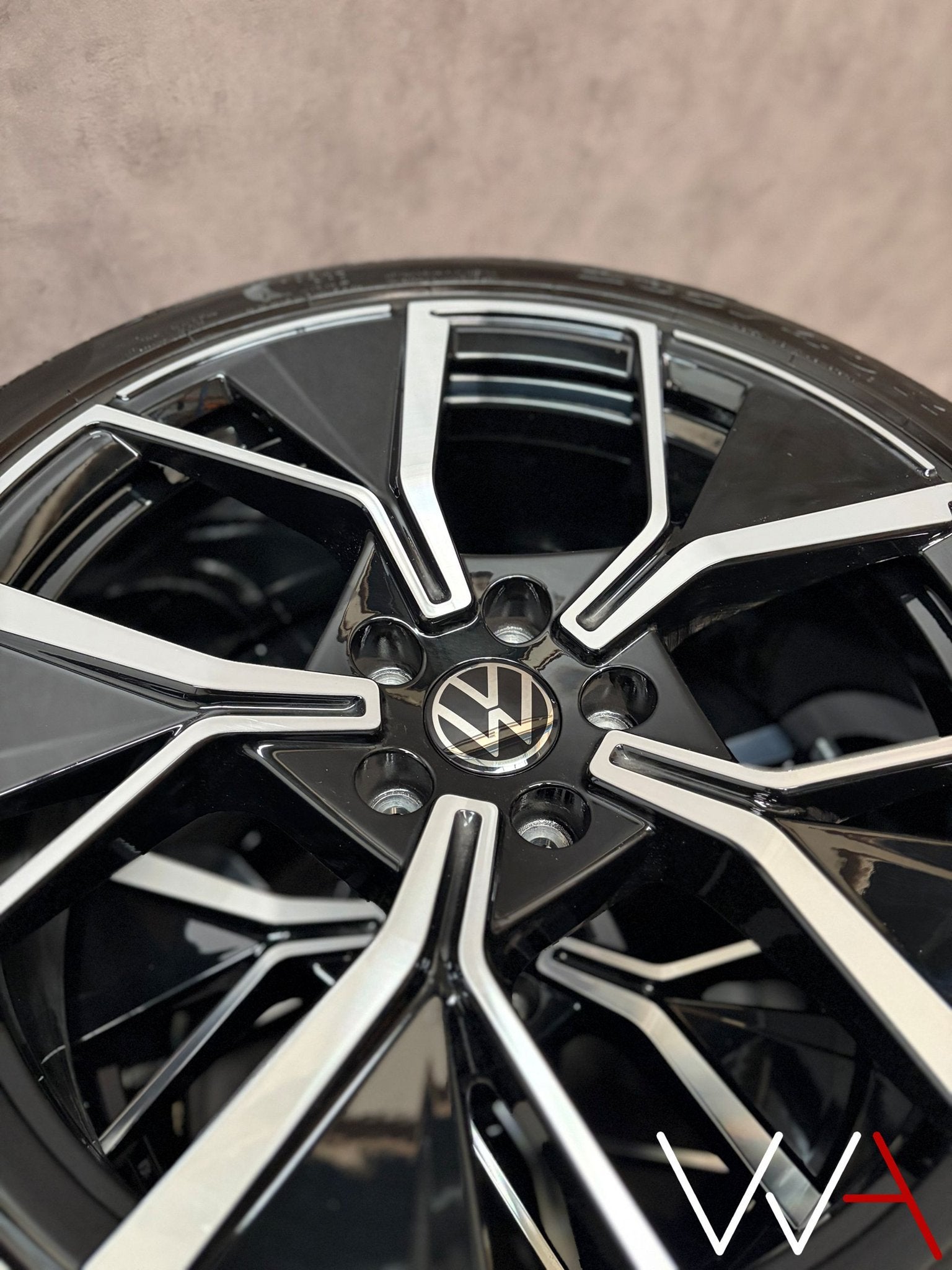 19'' Volkswagen Passat B9 Leeds velgen origineel BTW DEMO, 19 inch, Gebruikt, -, -