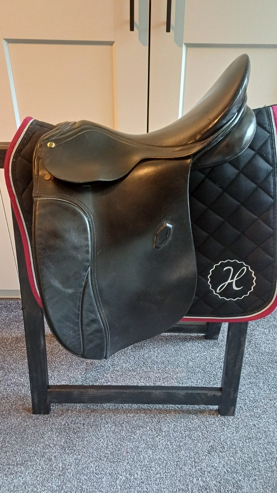 mooi zadel HDR, Dieren en Toebehoren, Paarden en Pony's | Zadels, Ophalen, L (17.5 inch), Dressuur, Overige merken