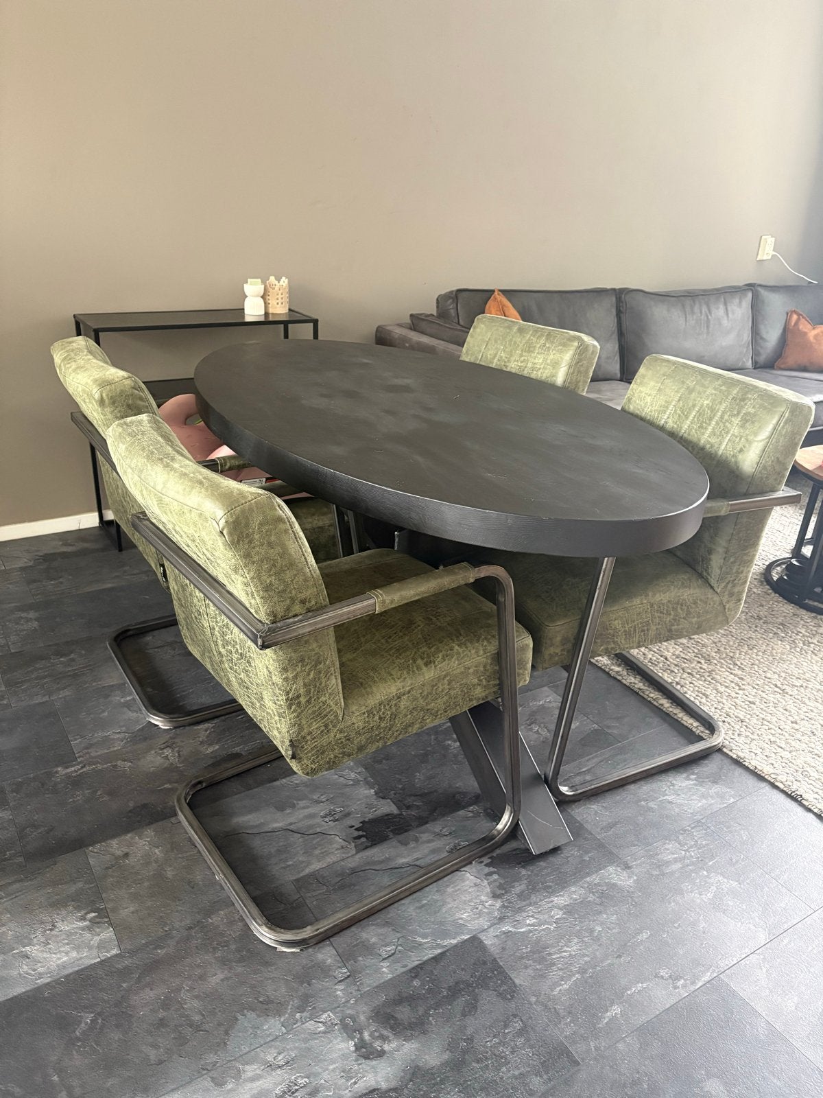 Prachtige ovale mangohouten eethoek met 4 stoelen, Ophalen, Zo goed als nieuw, Vier personen, Ovaal
