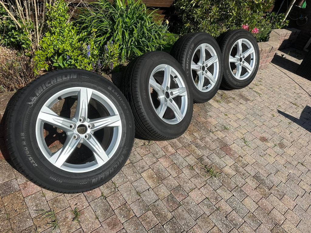 Originele Audi Q5 velgen + Michelin zomerbanden (7 mm), Ophalen, 18 inch, Banden en Velgen, 235 mm