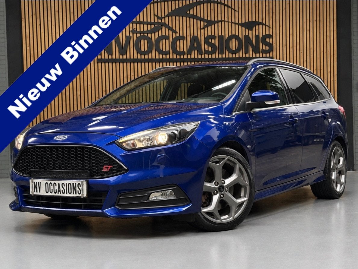 Ford FOCUS Wagon 2.0 ST 250PK/XENON/RECARO/CRUISE/STOELVW/18, Dealer onderhouden, 15 km/l, Gebruikt, Euro 6