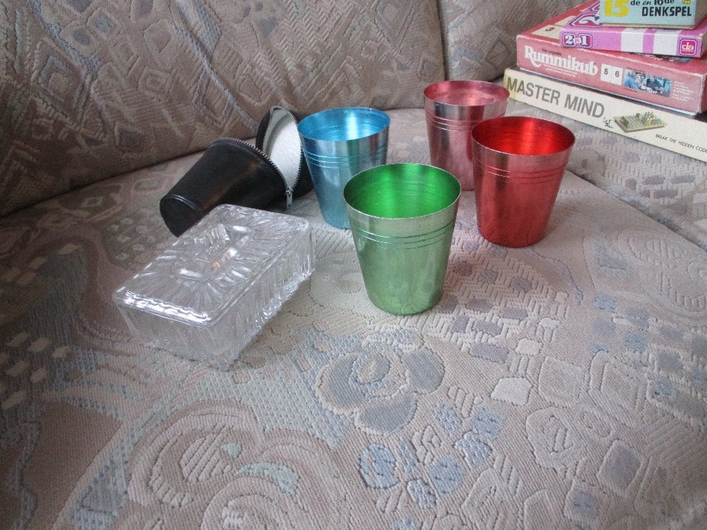 Glazen botervloot +  bekersetje., Overige typen, Nieuw, Ophalen of Verzenden, Meerkleurig