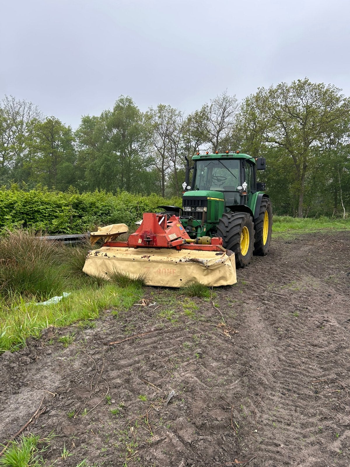 Krone frontmaaier 242, Ophalen of Verzenden, Tuinaarde