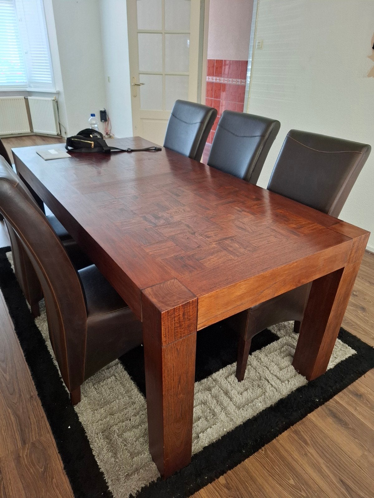 Elegante eettafel met 6 stoelen - massief hout, Ophalen, Gebruikt, 50 tot 100 cm, Klassiek, Modern