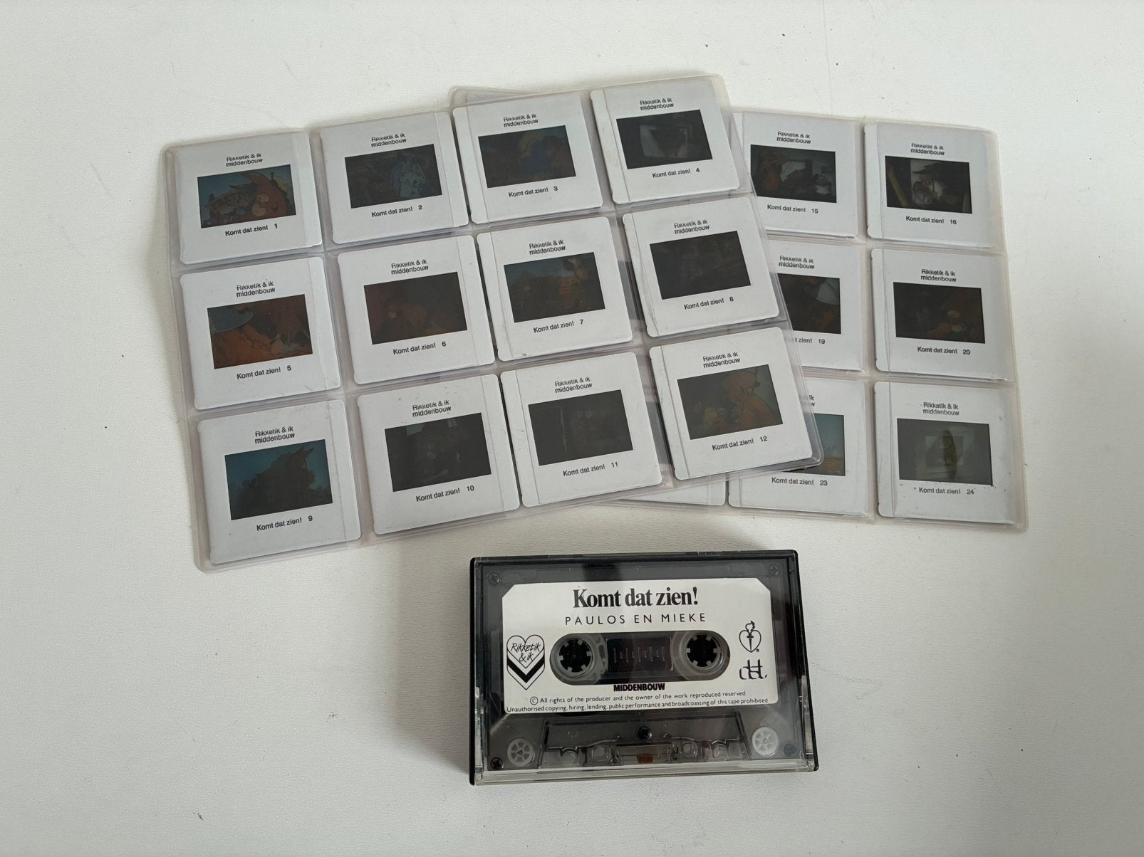 Dia serie met cassettebandje oud lesmateriaal, Ophalen of Verzenden, 35mm film