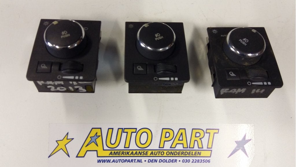 Dodge Ram 1500 lichtschakelaar 2013-2018, Gebruikt, PO Box 21-8004 | Auburn Hills, MI 48321-8004, Amerikaanse onderdelen, Ophalen of Verzenden