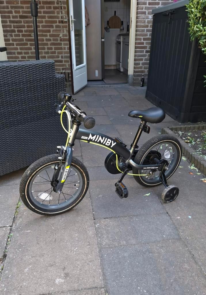 Miniby 3 in 1 fiets, Ophalen, Zo goed als nieuw, Minder dan 16 inch, Zijwieltjes