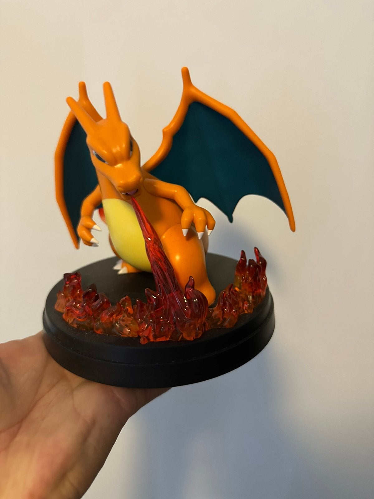 te koop charizard pokemon beeldje, Verzamelen, Beelden en Beeldjes, Ophalen of Verzenden, Zo goed als nieuw, Fantasy