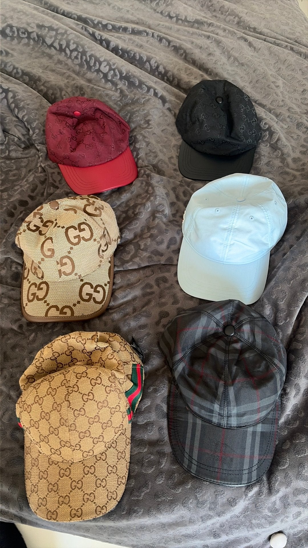 Petten – Gucci, Burberry & Diverse Modellen | €30 per stuk, Ophalen of Verzenden, Zo goed als nieuw