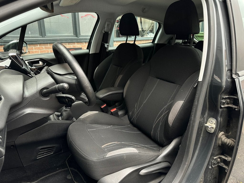 Peugeot 208 1.2 VTi Envy|Nap|Pdc|Navi|Cruise|Trekhaak|Airco, Auto's, Peugeot, Voorwielaandrijving, Euro 5, Gebruikt, 31 €/maand