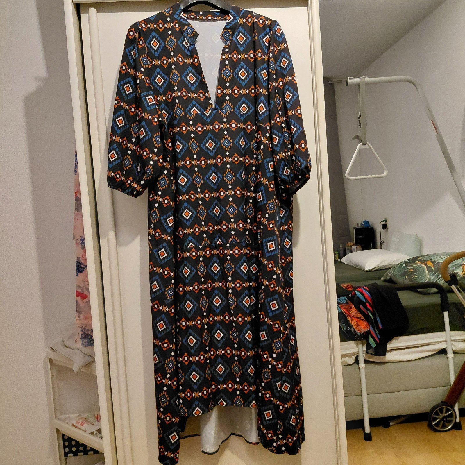 Nieuwe maxi jurk met geometrisch patroon - Maat 3XL, Kleding | Dames, Jurken, Zwart, Maat 46/48 (XL) of groter, Nieuw, Ophalen of Verzenden