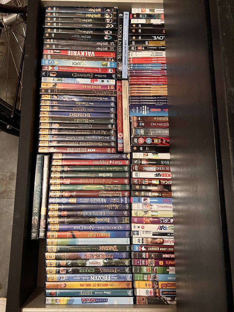 DVD verzameling: o.a. Disney Classics, Pixar, Harry Potter, Ophalen, Overige gebieden, Alle leeftijden, Overige genres