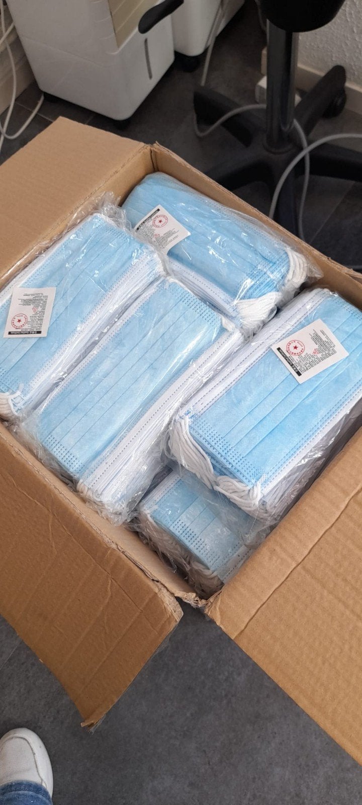 volle doos mondkapjes niet medisch minimaal 1000 stuks, Diversen, Ophalen, Nieuw