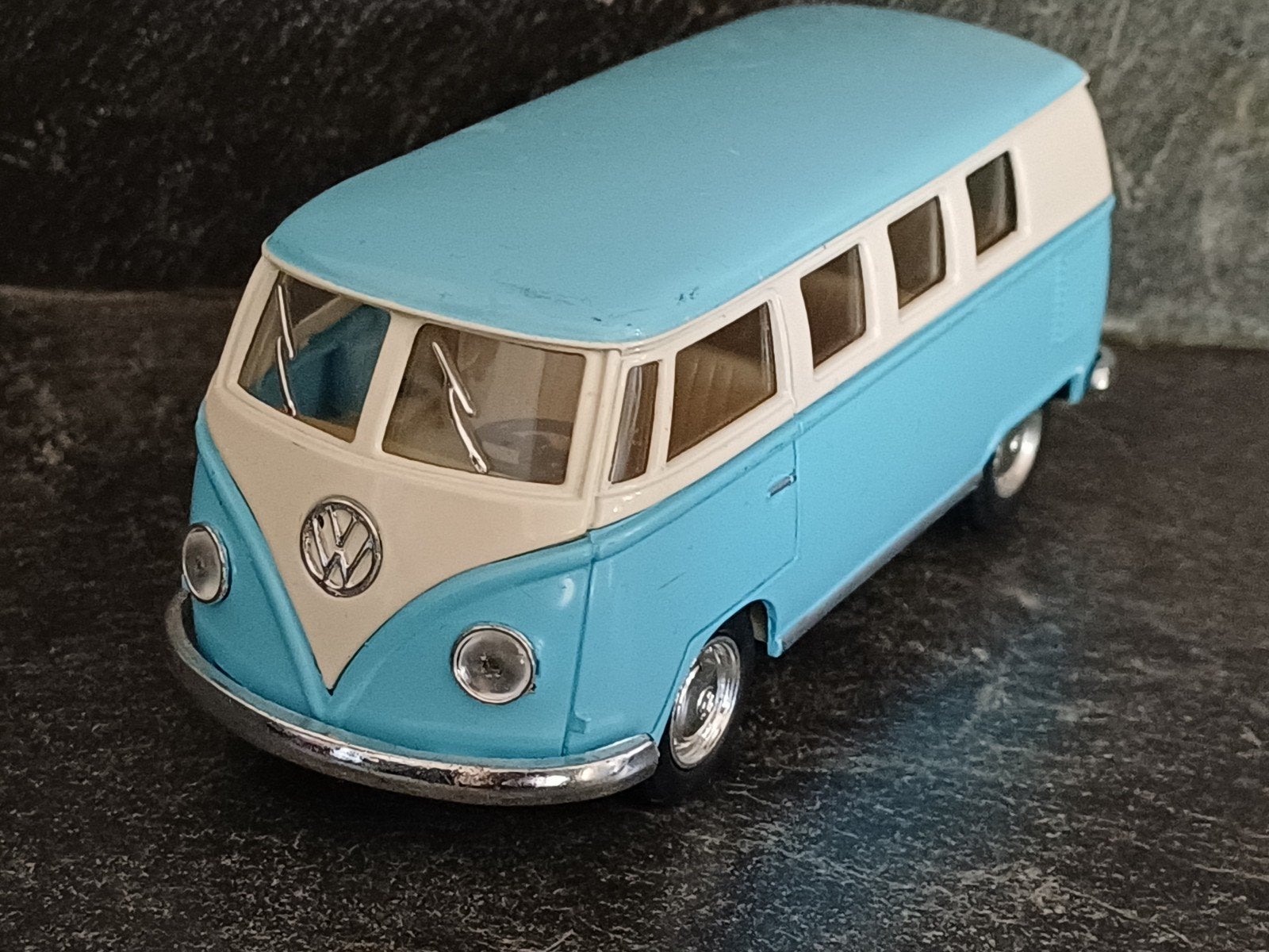 Kinsmart Volkswagen T1 Bus modelauto - Blauw/Wit, 1:32, Ophalen of Verzenden, Gebruikt