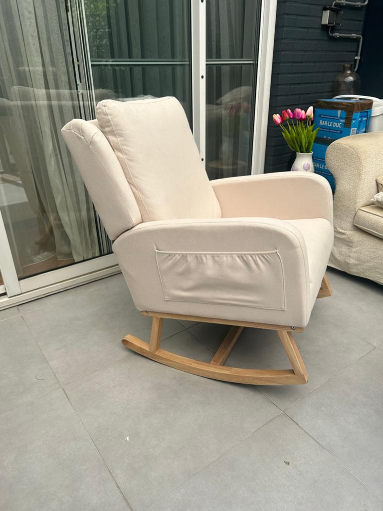 Comfortabele Crèmekleurige Schommelstoel, Huis en Inrichting, Stoelen, Overige kleuren, Ophalen of Verzenden, Zo goed als nieuw