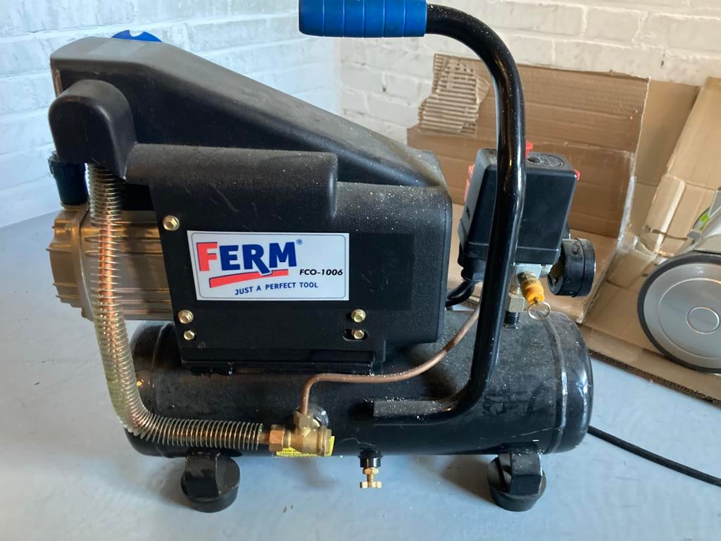 Ferm 6 liter compressor, Doe-het-zelf en Verbouw, Compressors, Zo goed als nieuw, Minder dan 25 liter, Minder dan 200 liter/min