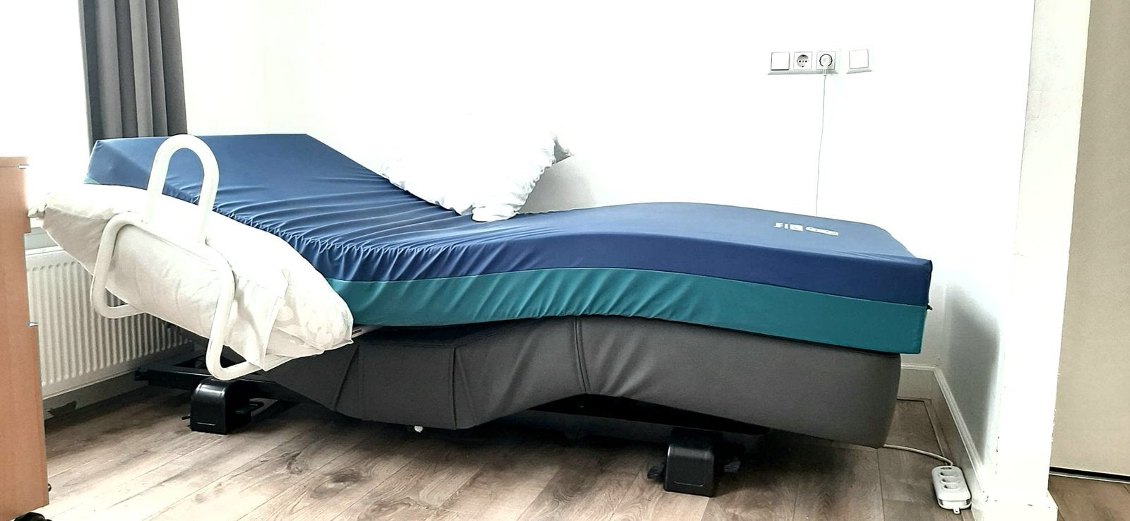 Well-fair Verstelbaar Boxspring Bed LevelFit 100x210 cm, Huis en Inrichting, Slaapkamer | Bedden, Ophalen, Overige materialen