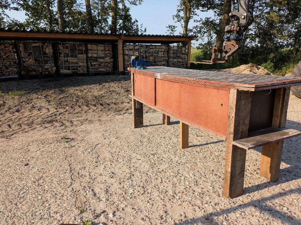 werkbankje met bankschroef, Doe-het-zelf en Verbouw, Werkbanken, Ophalen, Gebruikt, Minder dan 70 cm, Bankschroef