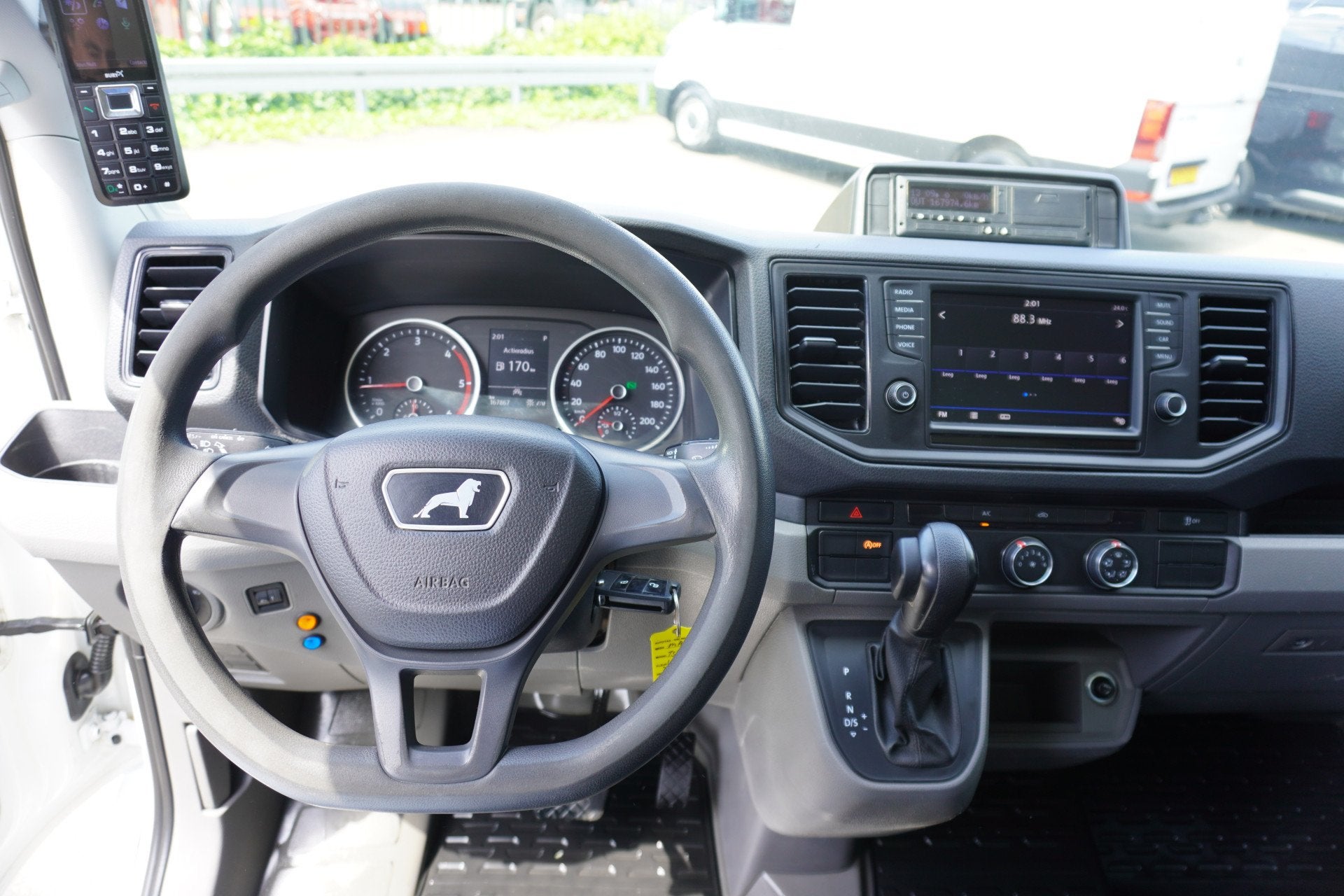 MAN TGE 180pk Automaat Dubbellucht open laadbak Tacho Cruise, Auto's, Automaat, Achterwielaandrijving, Gebruikt, 4 cilinders