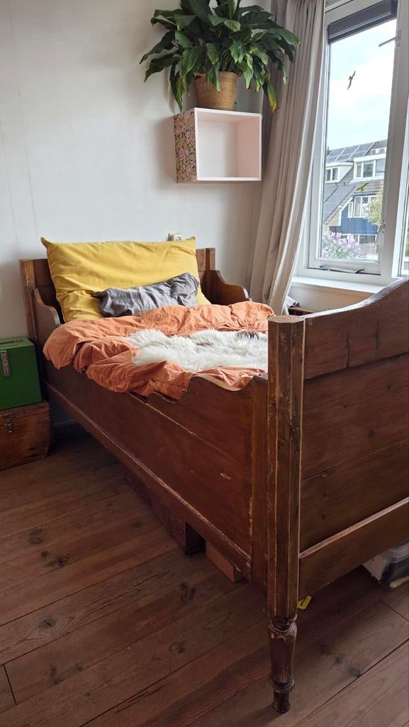 Antiek grenen bed inclusief op maat gemaakt matras, Ophalen