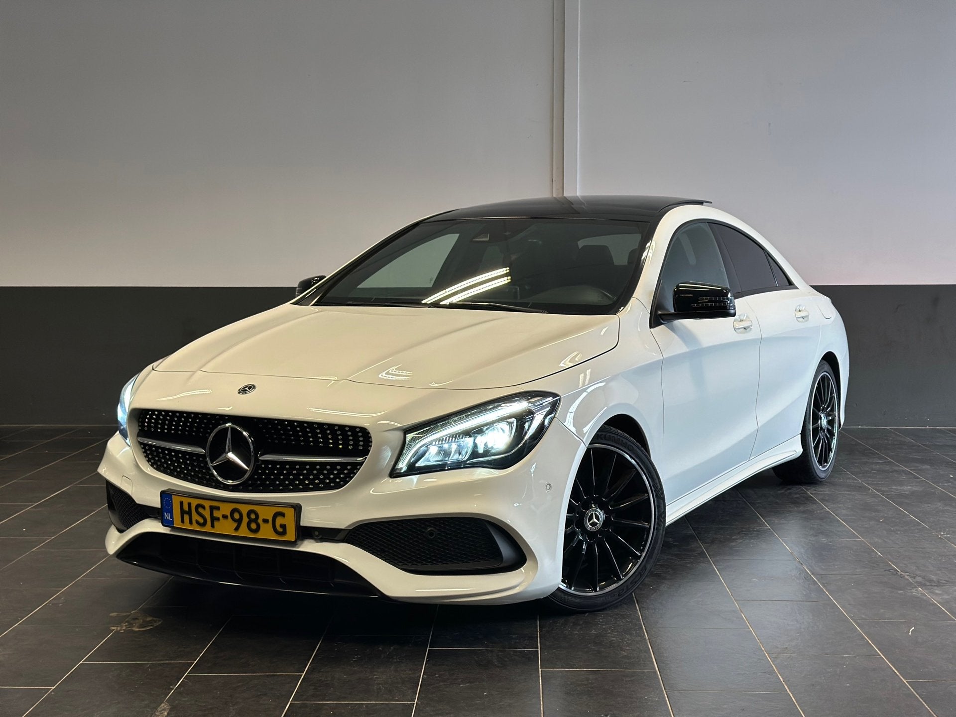 Foto 3 van Mercedes-Benz CLA-klasse 200 Business AMG , Night , Pano , F