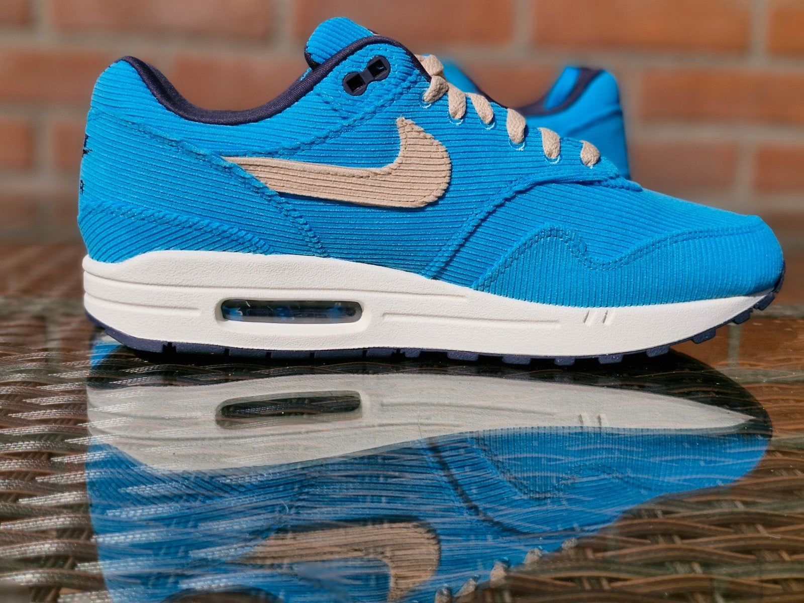 Nike air max 1 Blue corduroy 44, Blauw, Nike, Nieuw, Ophalen of Verzenden