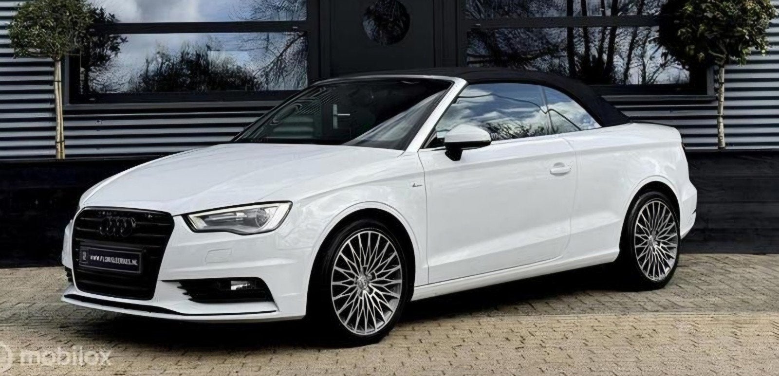 Zeer nette Audi A3 2014 metallic wit, Voorwielaandrijving, 4 cilinders, Cabriolet, 4 stoelen