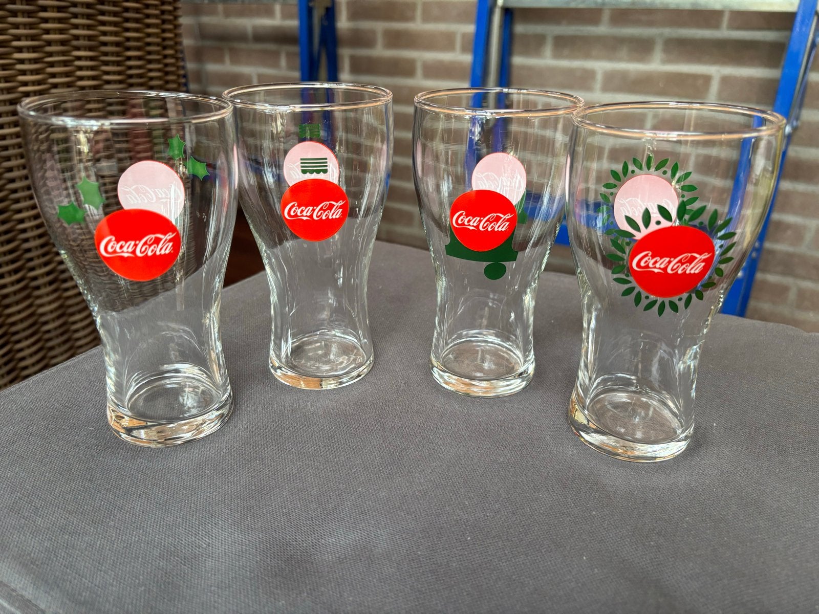 Set van 4 Coca-Cola glazen - Vintage design, Huis en Inrichting, Vintage, Meerkleurig, Ophalen of Verzenden, Zo goed als nieuw