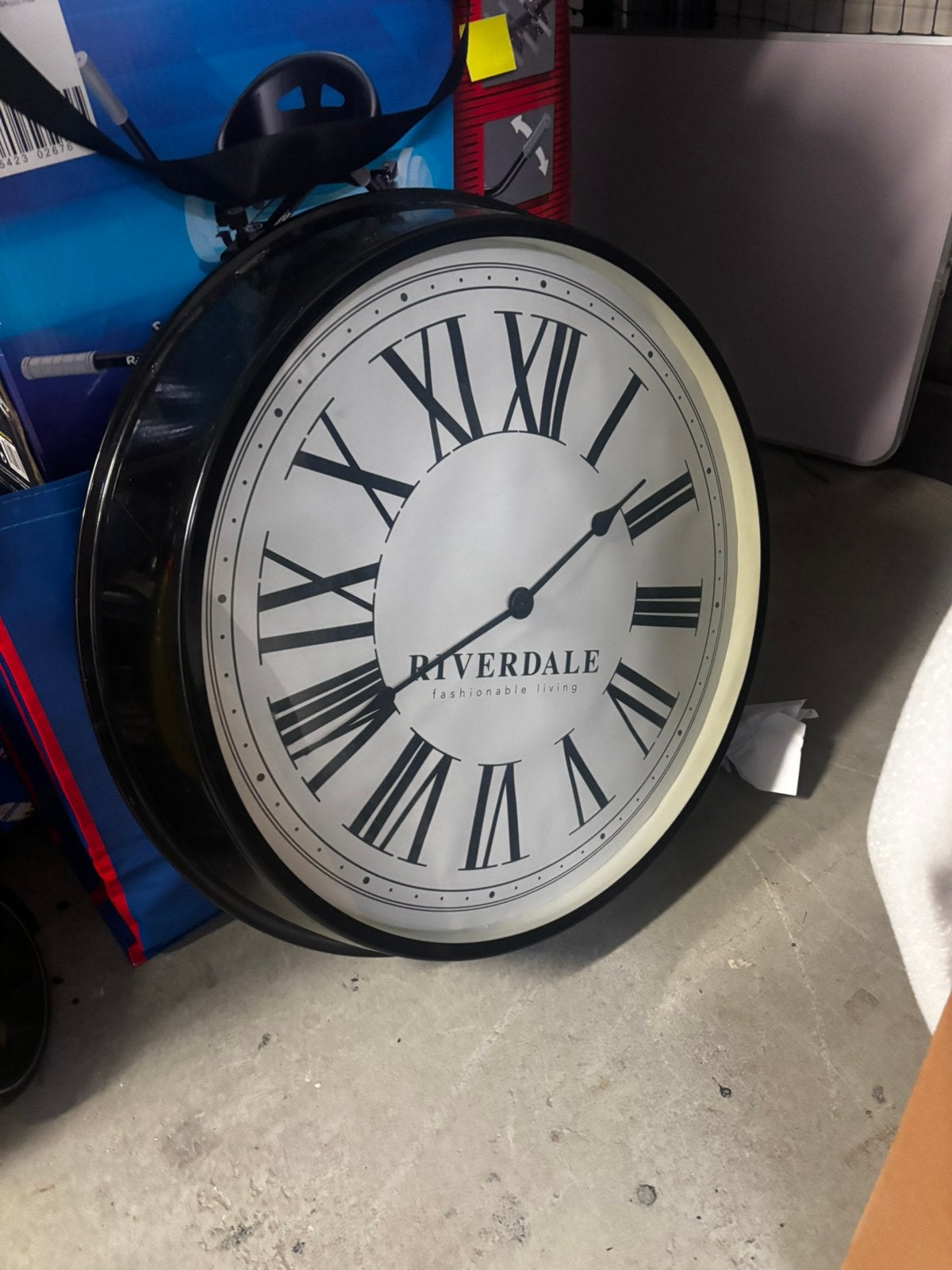 Zwarte riverdale klok, Ophalen, Zo goed als nieuw, Wandklok