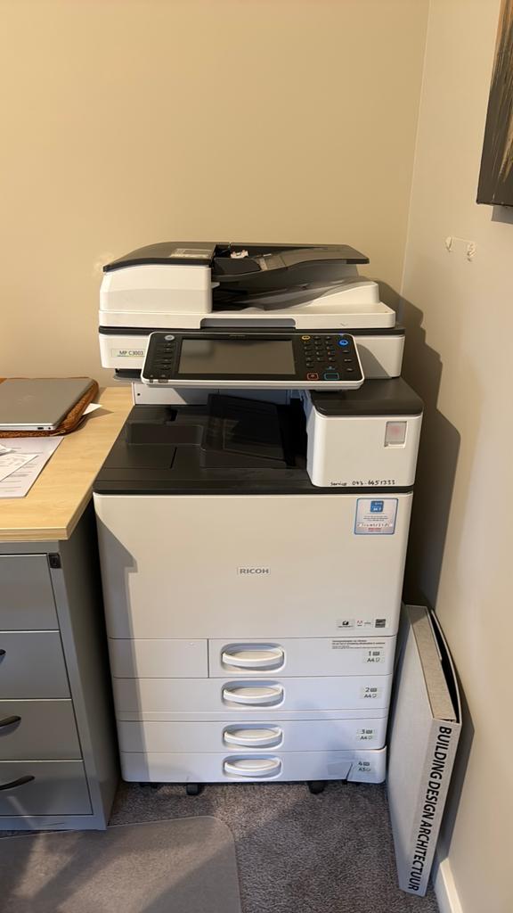Ricoh MPC3003 kantoorprinter, Computers en Software, Printers, Zo goed als nieuw, All-in-one, Faxen, Kleur printen, Kopieren, Mailen