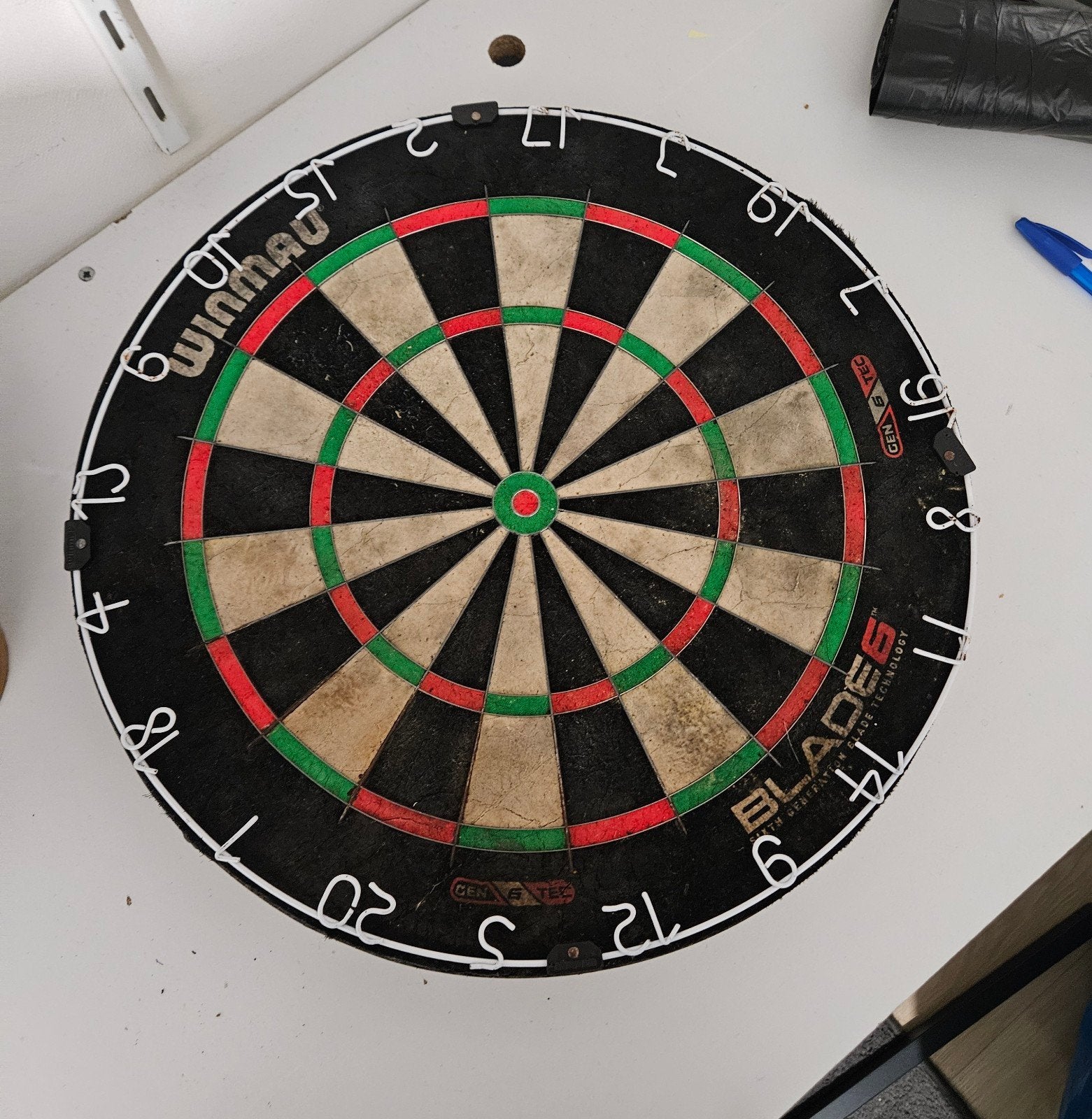 Winmau blade 6, Ophalen of Verzenden, Gebruikt, Dartbord