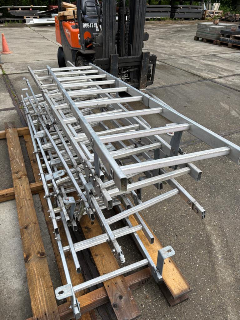 Geveltrap (vluchtladder), Ophalen, Gebruikt, ., Ladder