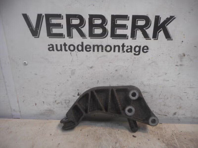 VERSNELLINGSBAKSTEUN ACHTER Opel Astra G (F69) (90538549), Auto-onderdelen, Bahnhofsplatz 65423 Rüsselsheim am Main, DE, Gebruikt