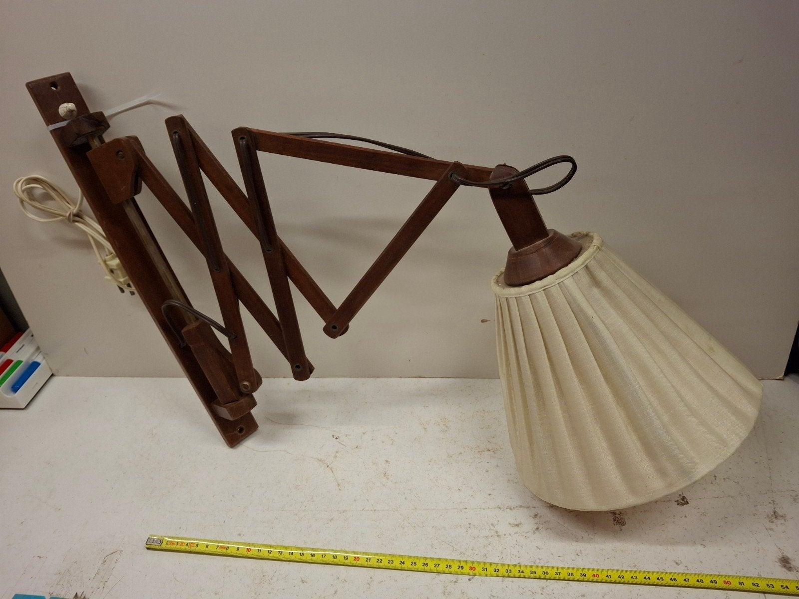 Vintage houten schaarlamp met stoffen kap, Ophalen of Verzenden