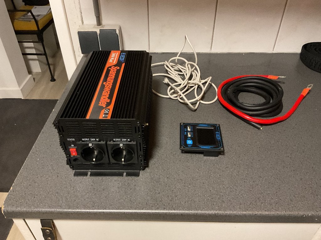 Omvormer 12v/220v, Ophalen of Verzenden, Zo goed als nieuw, Motor en Techniek