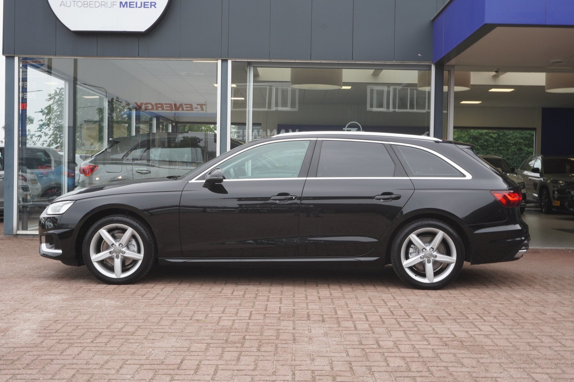 Audi A4 Avant 35 TFSI Business Edition Automaat | Navigatie, Auto's, Audi, Dealer onderhouden, Stof, Gebruikt, 4 cilinders
