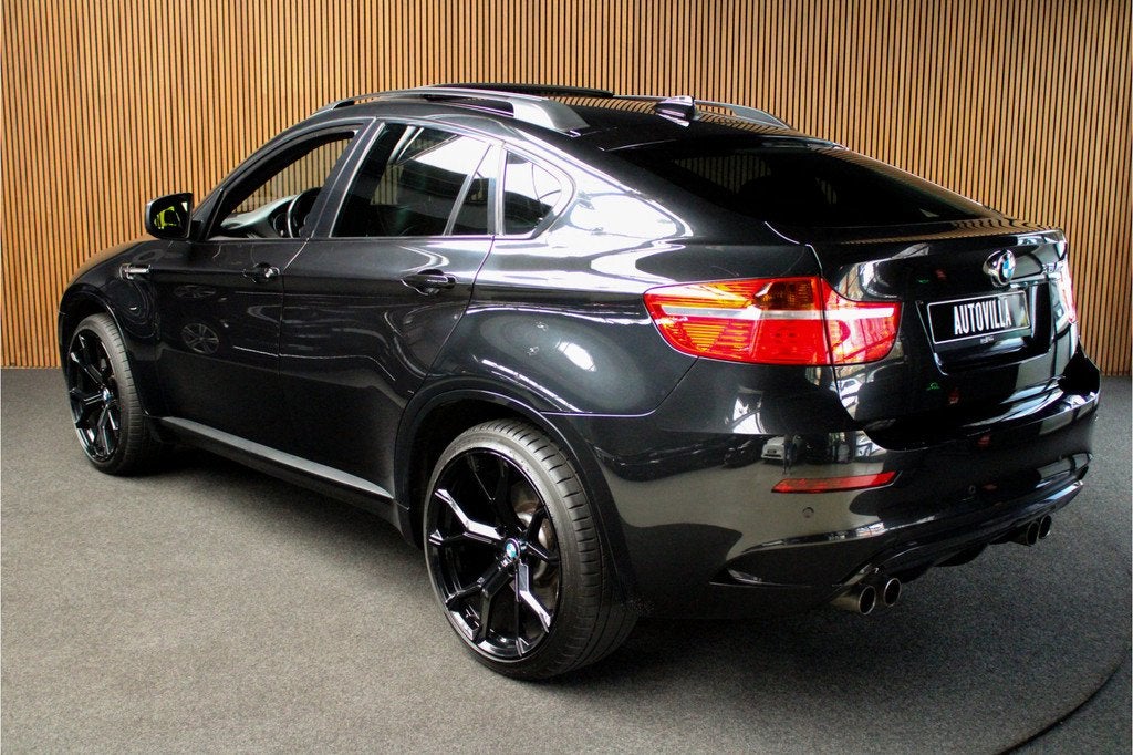 BMW X6 4.4i M HUD Softclose Schuifdak Dab Camera Memoryseats, Automaat, Gebruikt, Verwarming stoelen achter, Zwart