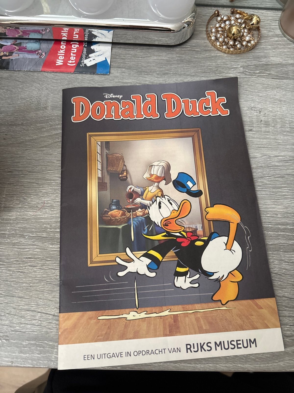 Donald Duck - Een uitgave in opdracht van Rijksmuseum, Eén stripboek, Ophalen of Verzenden, Zo goed als nieuw