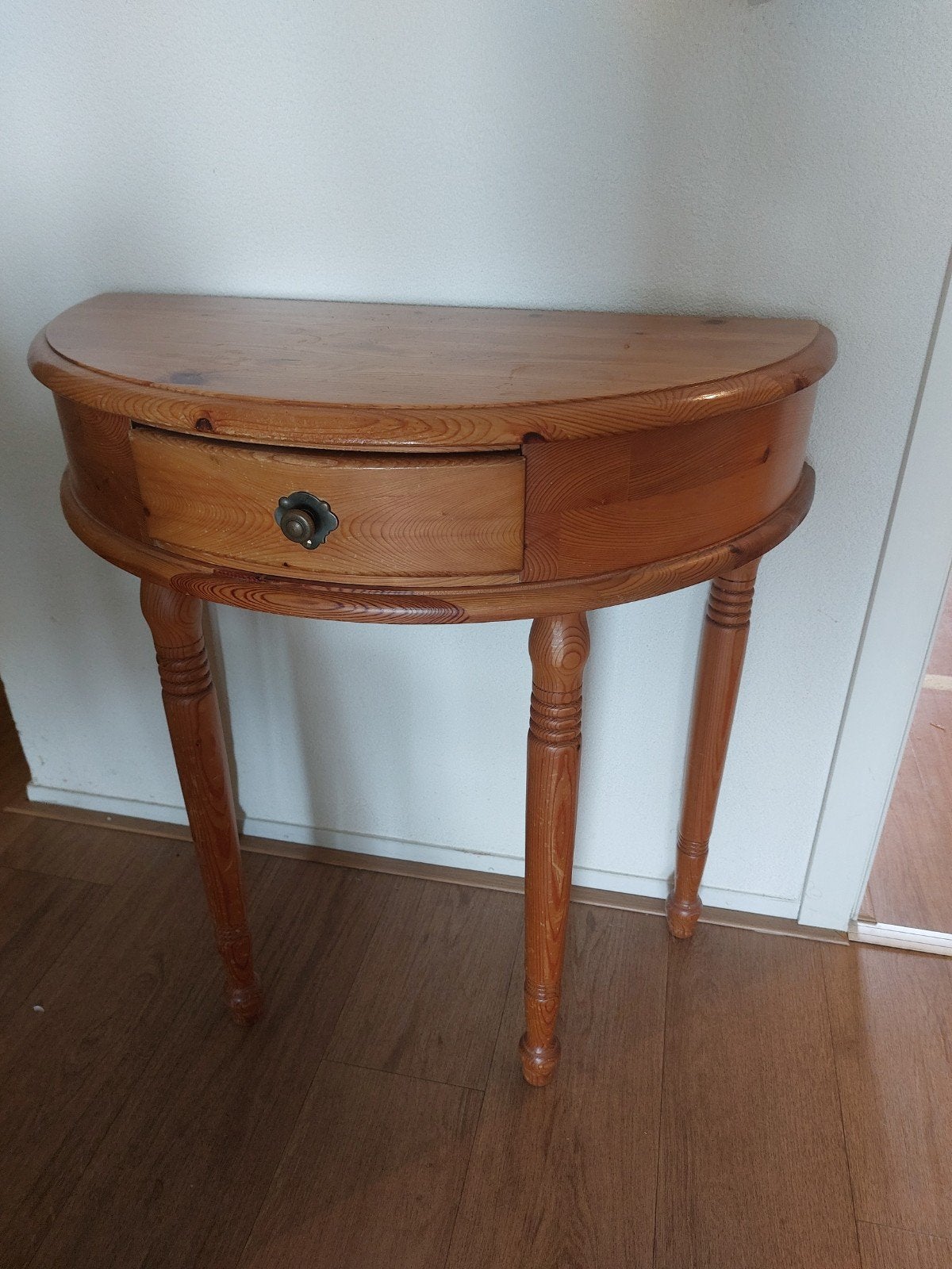 Sidetable grenen, Ophalen, 100 tot 150 cm, Zo goed als nieuw, 25 tot 50 cm