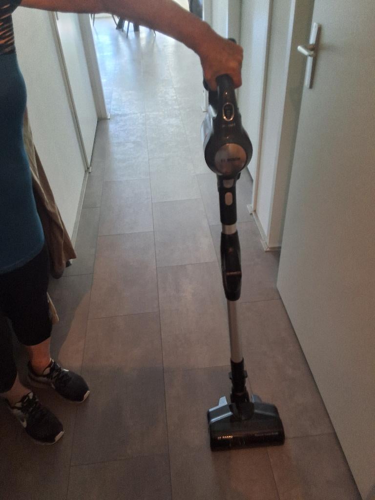 Bosch Unlimited 7 steelstofzuiger, Witgoed en Apparatuur, Stofzuigers, Ophalen, Zo goed als nieuw, Stofzuiger